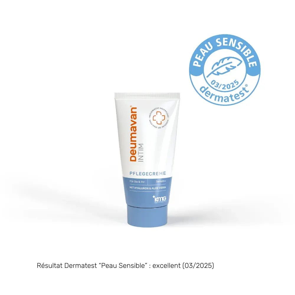 Tube de crème de soin Deumavan (emballage allemand) et sceau Dermatest « Peau sensible » 03/2025, avec la mention : résultat Dermatest excellent (03/2025).