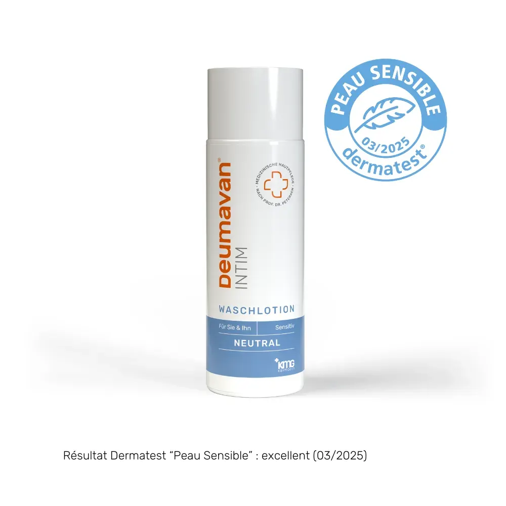Flacon de solution lavante Deumavan Neutre (emballage allemand) et sceau Dermatest « Peau sensible » 03/2025, avec la mention : résultat Dermatest excellent (03/2025).